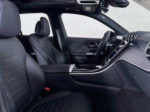New 2026 Mercedes-Benz GLC 300 image 6