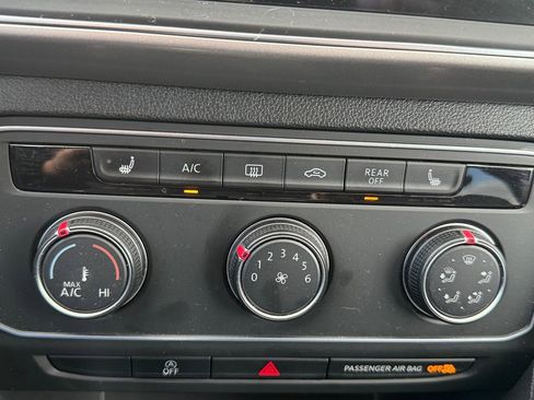 Used 2018 Volkswagen Atlas SE AWD/4WD image 29