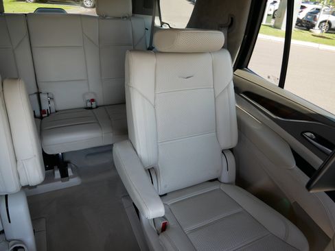 Certified 2024 Cadillac Escalade Sport Platinum AWD/4WD image 15