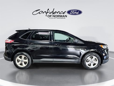 Used 2020 Ford Edge SE image 10