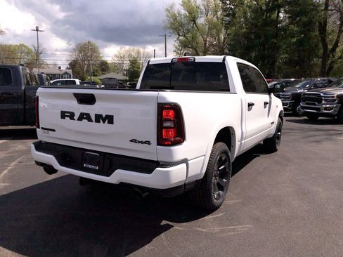 New 2026 RAM 1500 4x4 Crew Cab image 13