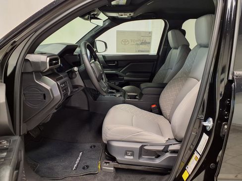 New 2026 Toyota Tacoma SR5 AWD/4WD image 23