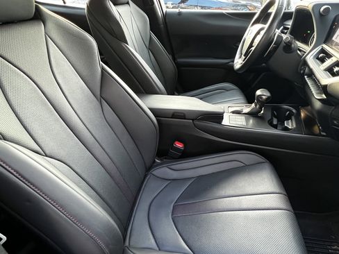 Used 2023 Lexus UX 250h F Sport image 45