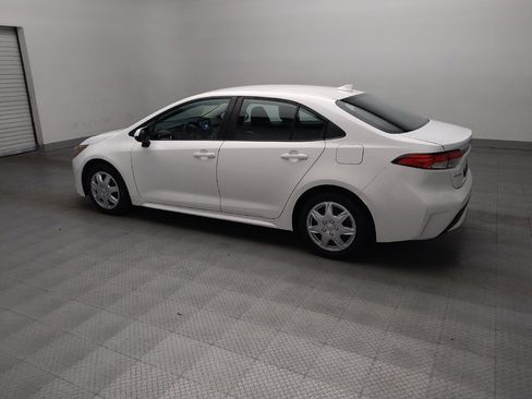 Used 2021 Toyota Corolla LE FWD image 3