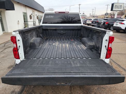 Used 2023 Chevrolet Silverado 2500 LT w/ Convenience Package image 7