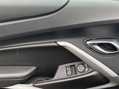 Used 2023 Chevrolet Camaro LT w/ Technology Package image 11