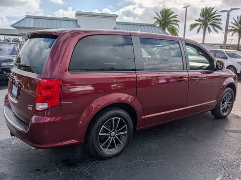 Used 2018 Dodge Grand Caravan GT image 18