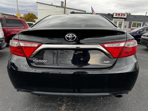 Used 2015 Toyota Camry SE image 5