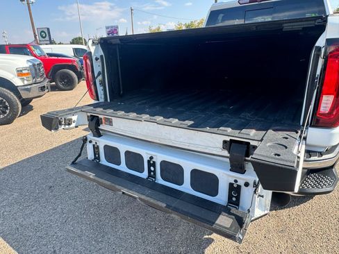 Used 2021 GMC Sierra 3500 SLT w/ SLT Convenience Package AWD/4WD image 16