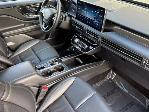 Used 2025 Lincoln Corsair Grand Touring w/ Equipment Group 301A image 15