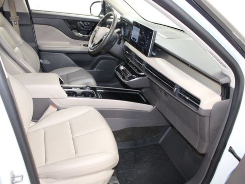 Used 2023 Lincoln Corsair FWD image 29