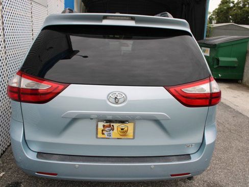 Used 2015 Toyota Sienna XLE Premium image 8