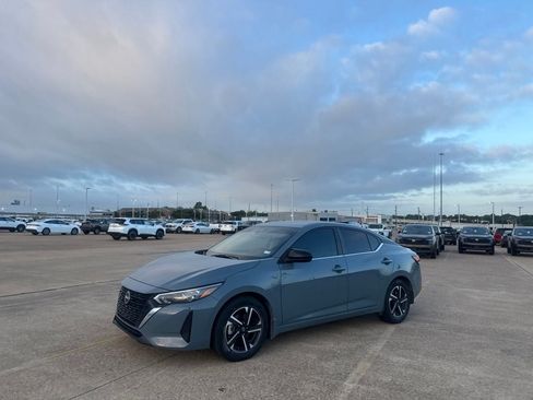Used 2024 Nissan Sentra SV w/ All-Weather Package FWD image 9