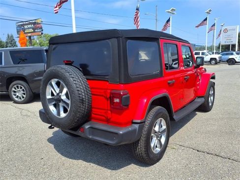 Used 2018 Jeep Wrangler Unlimited Sahara w/ Dual Top Group image 5