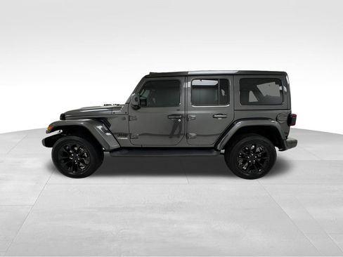 Used 2021 Jeep Wrangler Unlimited Sahara image 4