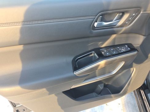 Used 2024 Nissan Pathfinder Platinum w/ Cargo Package image 13