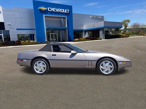 Used 1989 Chevrolet Corvette Convertible RWD image 19