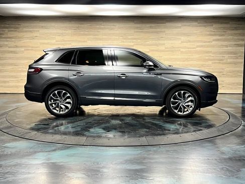 Used 2023 Lincoln Nautilus Reserve AWD/4WD image 24