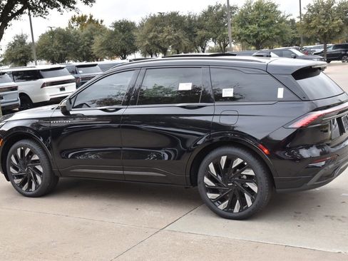 New 2026 Lincoln Nautilus Reserve w/ Jet Appearance Package image 10