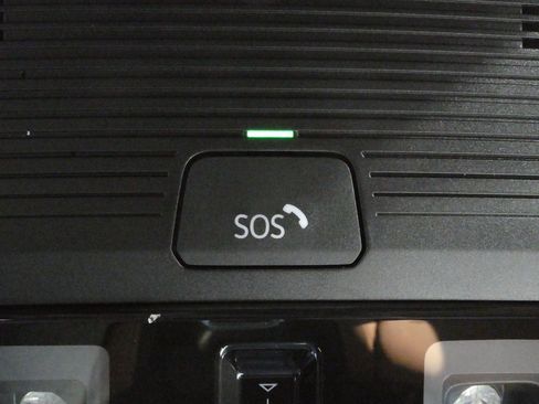 New 2025 Volkswagen ID. Buzz Pro S Plus image 18