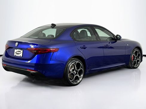 Used 2022 Alfa Romeo Giulia Ti w/ Active Assist Plus Package image 11
