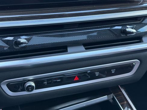 Certified 2024 BMW X7 xDrive40i w/ Premium Package image 29