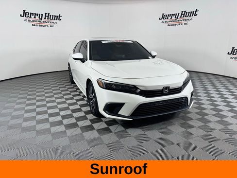 Used 2024 Honda Civic EX image 6