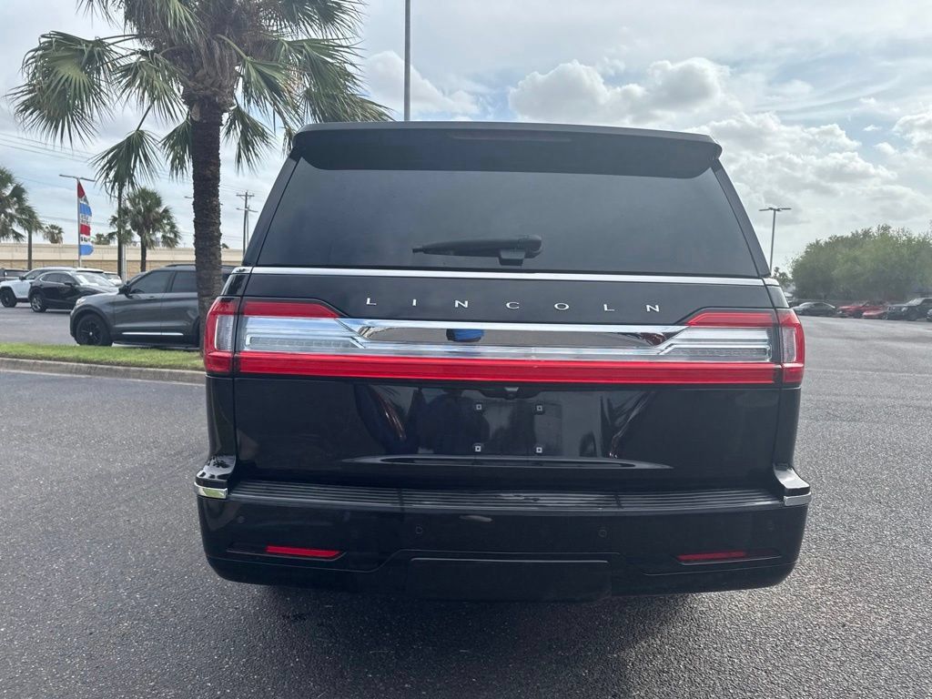 Used 2019 Lincoln Navigator L Reserve AWD/4WD image 4