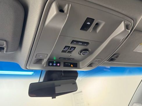 Used 2019 Cadillac Escalade Premium Luxury image 9