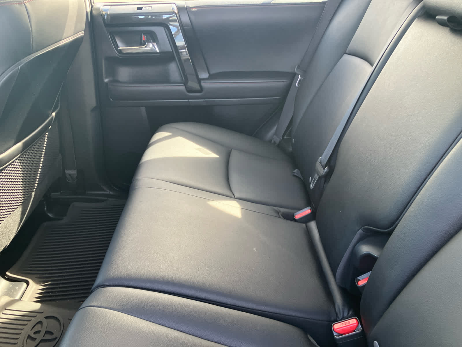 Used 2022 Toyota 4Runner TRD Off-Road Premium w/ TRD Black Wheel Package (TMS) AWD/4WD image 35