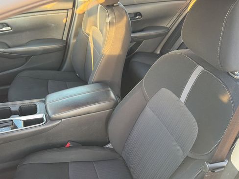 Used 2024 Nissan Sentra SV FWD image 28