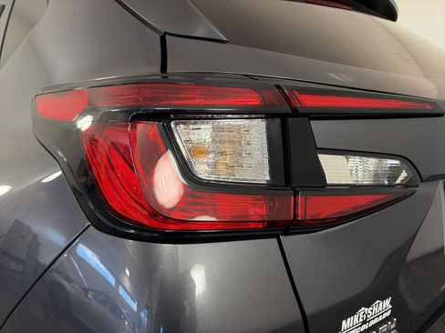 Used 2024 Subaru Crosstrek 2.0i Premium image 28