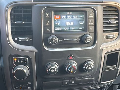 Used 2017 RAM 1500 Express AWD/4WD image 17