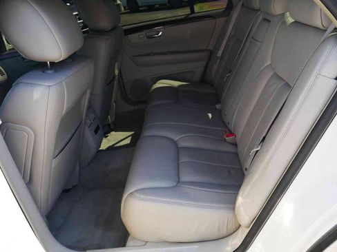 Used 2011 Cadillac DTS Premium FWD image 11