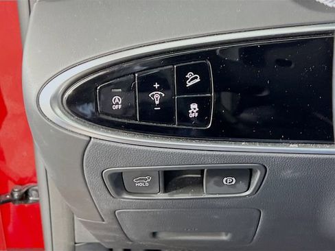 Used 2022 Genesis GV70 2.5T image 9