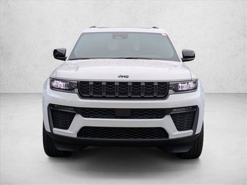 New 2026 Jeep Grand Cherokee L Limited w/ Limited Altitude Package AWD/4WD image 6