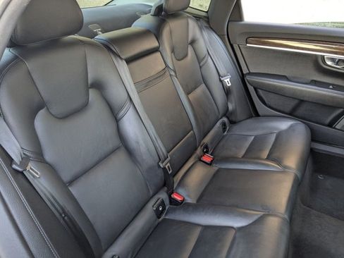 Used 2018 Volvo S90 T5 Momentum w/ Convenience Package image 22