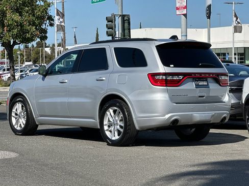 Used 2024 Dodge Durango GT RWD image 6