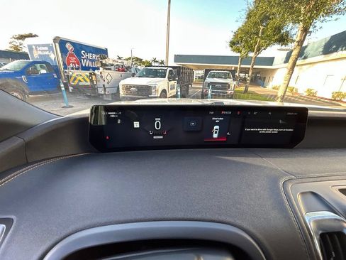 Used 2025 Ford Expedition Tremor AWD/4WD image 41