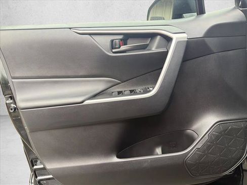 Certified 2025 Toyota RAV4 LE AWD/4WD image 10