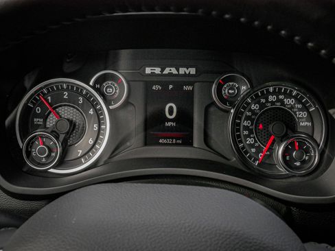 Used 2024 RAM 2500 Big Horn w/ Bed Utility Group image 21