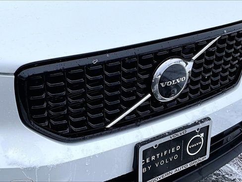 Certified 2026 Volvo XC40 B5 Plus w/ Protection Package Premier image 32