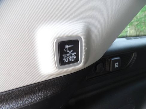 Used 2022 Jeep Grand Cherokee 4WD Limited 4xe w/ Rear Seat Video Group 1 image 48