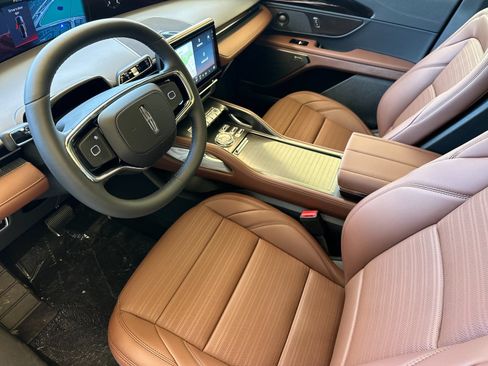 New 2026 Lincoln Nautilus Reserve AWD/4WD image 9