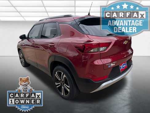 Used 2023 Chevrolet TrailBlazer LT FWD image 2