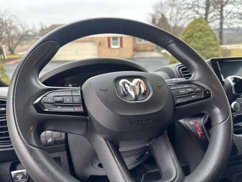 Used 2023 RAM ProMaster 2500 w/ Convenience Group image 11