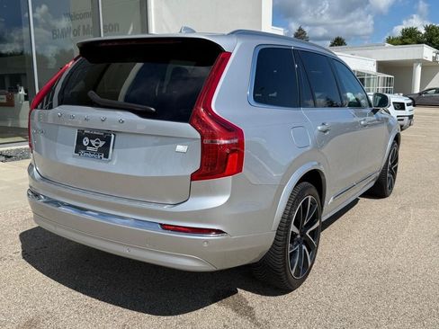 Used 2022 Volvo XC90 T8 Inscription Expression w/ Advanced Package AWD/4WD image 3