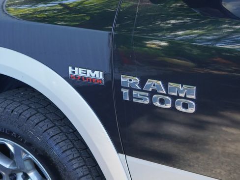 Used 2017 RAM 1500 Laramie w/ Convenience Group AWD/4WD image 13
