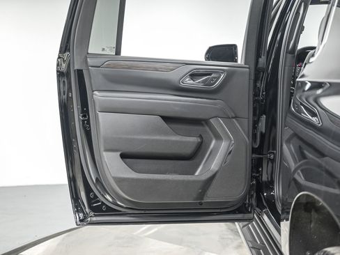 Used 2023 Chevrolet Suburban LS AWD/4WD image 28