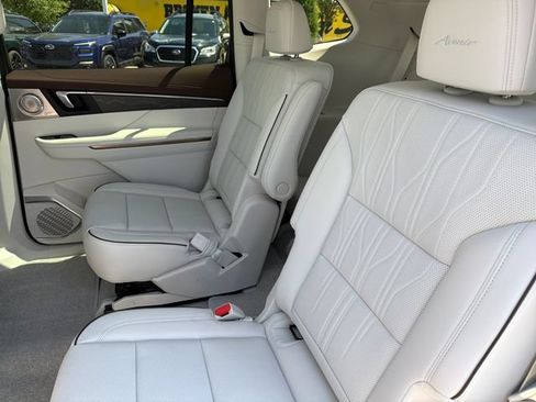 New 2026 Buick Enclave Avenir w/ Super Cruise Package FWD image 19